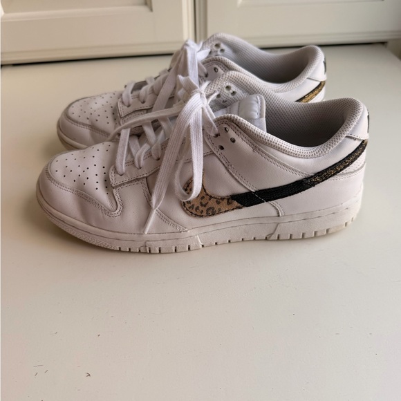 Nike Dunk Low SE Women's Sneakers - White and Leopard Print - Picture 5 of 5